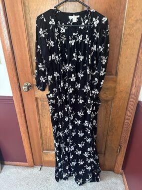 Black Floral Kimono with White Blossom Print